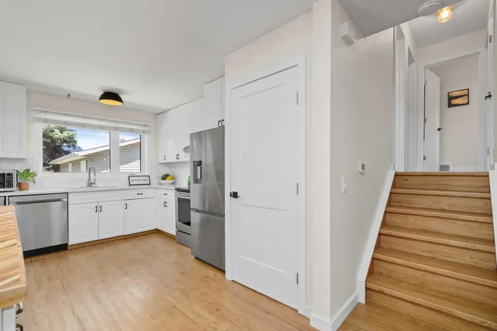 416 Allston Avenue SE Calgary AB T2H 1R7
