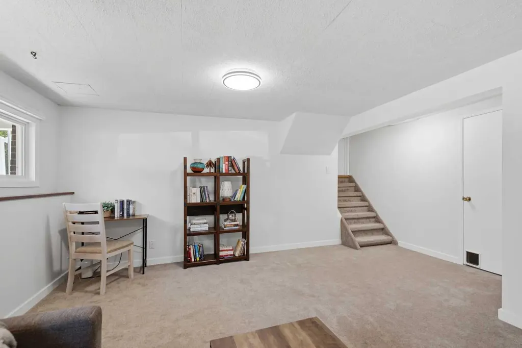 416 Allston Avenue SE Calgary AB T2H 1R7