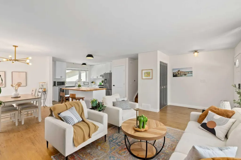 416 Allston Avenue SE Calgary AB T2H 1R7