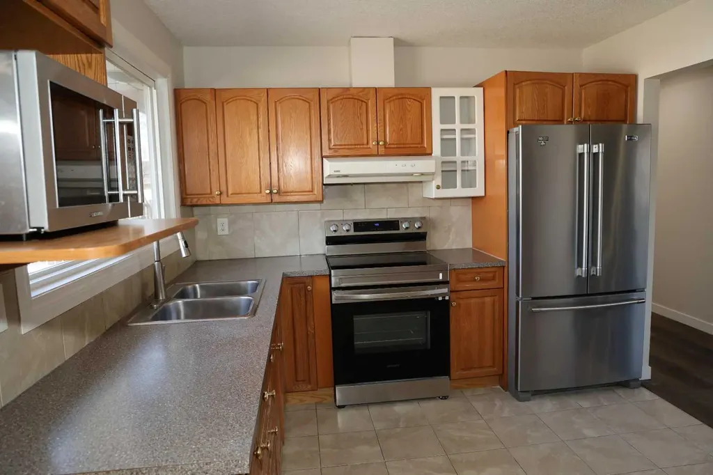 40 Pensville Road SE Calgary AB T2A 4K5