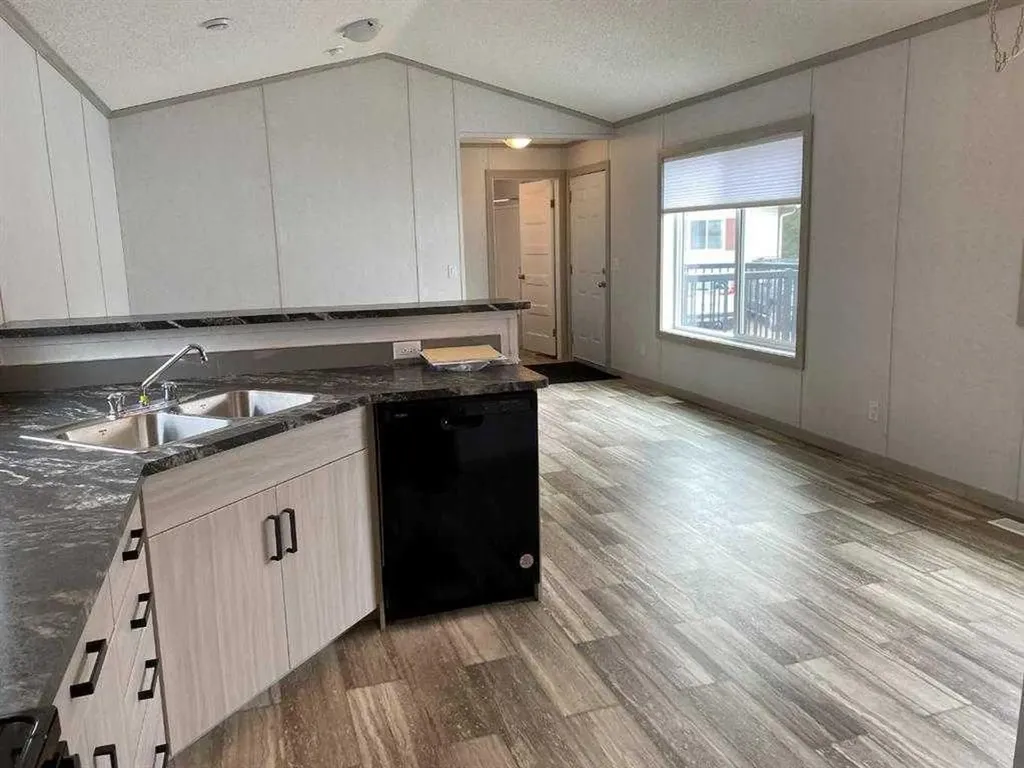 4308 42 Avenue Rocky Mountain House AB T4T 1L8