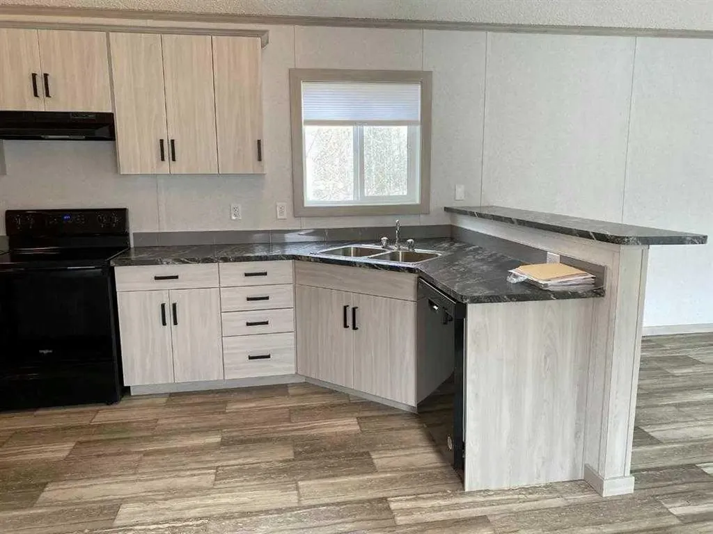 4308 42 Avenue Rocky Mountain House AB T4T 1L8