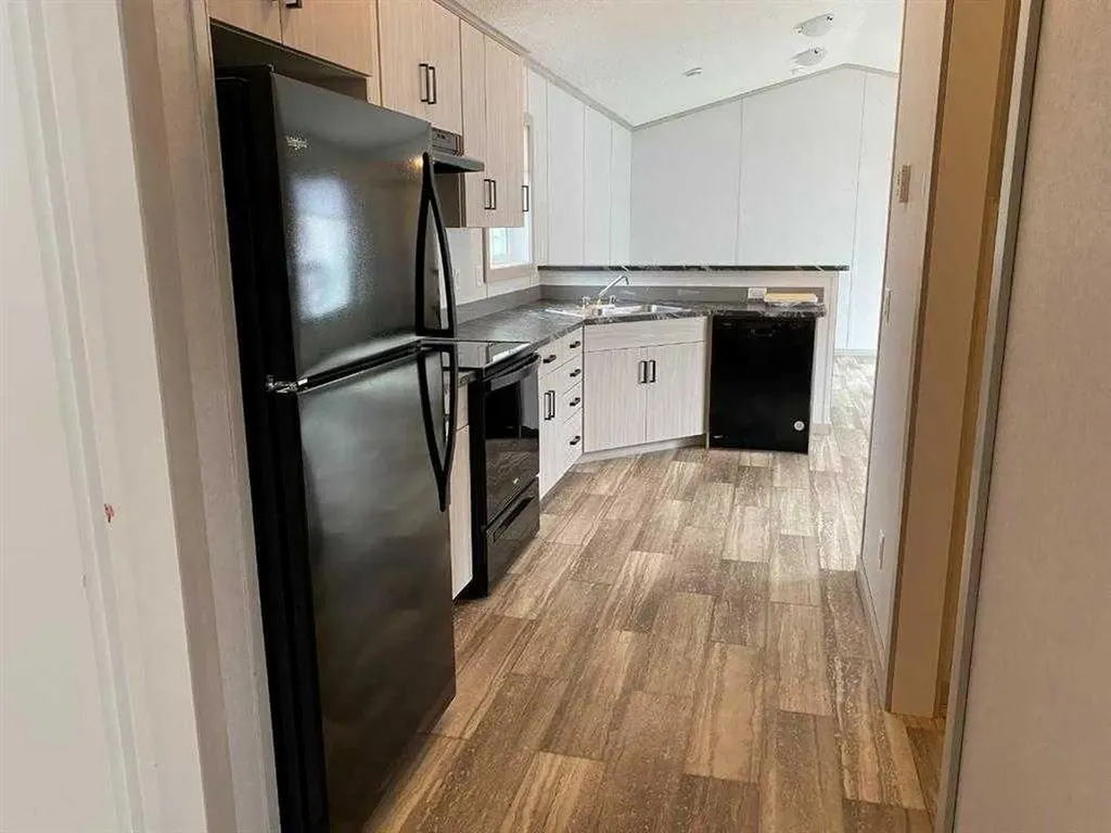 4308 42 Avenue Rocky Mountain House AB T4T 1L8