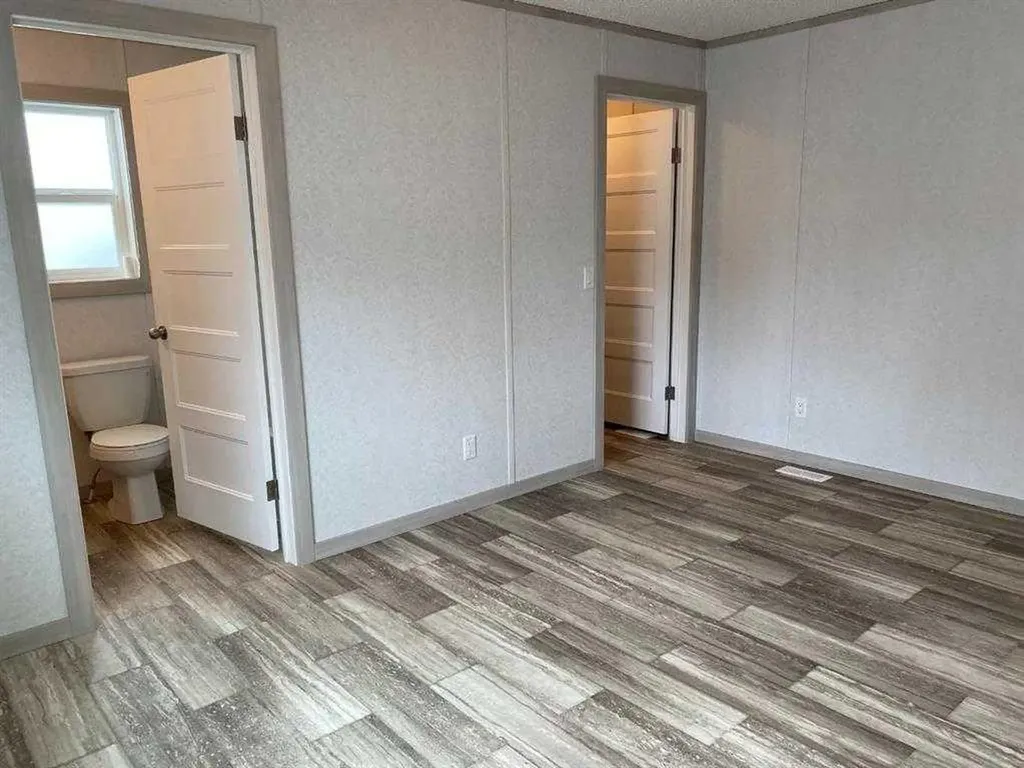 4308 42 Avenue Rocky Mountain House AB T4T 1L8
