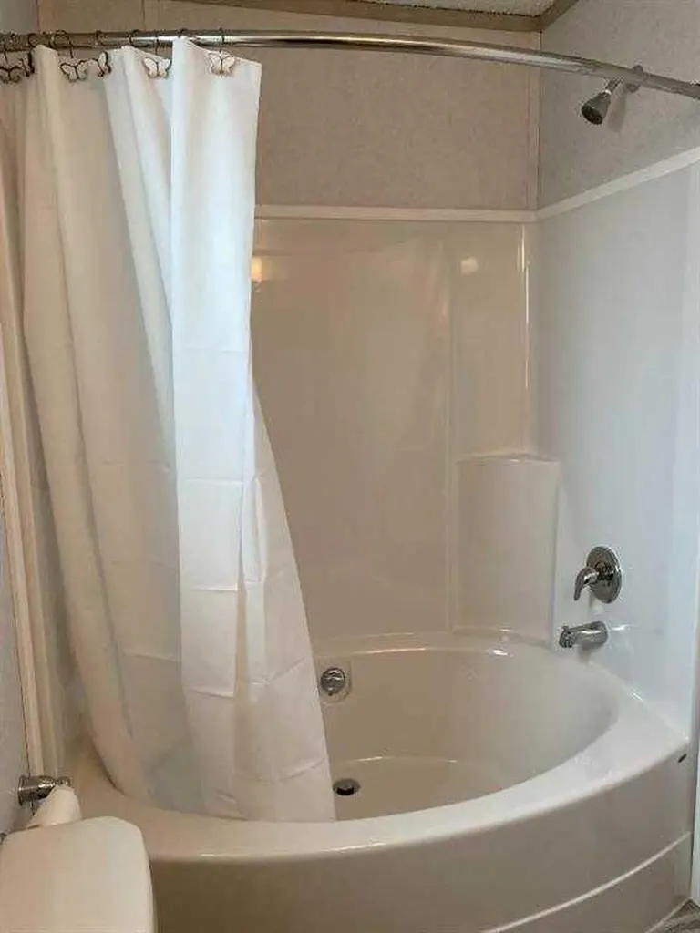 4308 42 Avenue Rocky Mountain House AB T4T 1L8