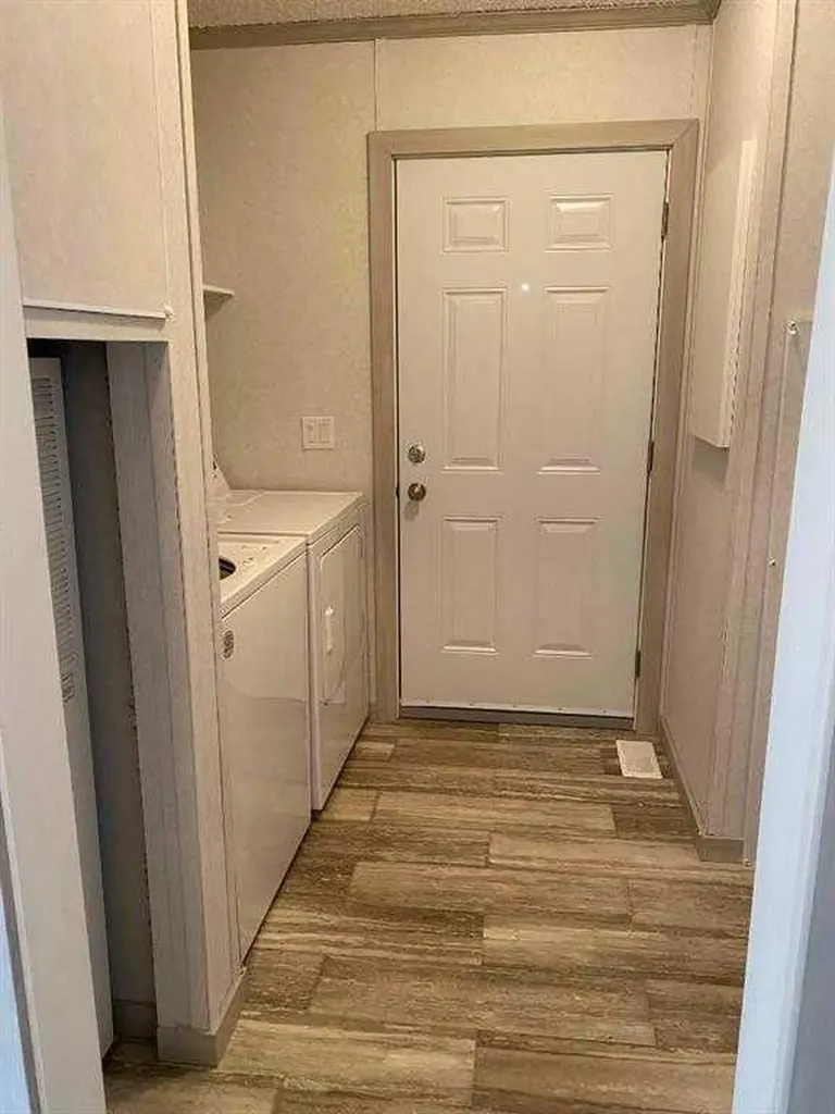 4308 42 Avenue Rocky Mountain House AB T4T 1L8
