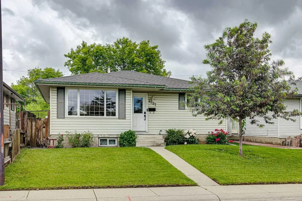 4387 Dovercrest Drive SE Calgary AB T2B 1Y3