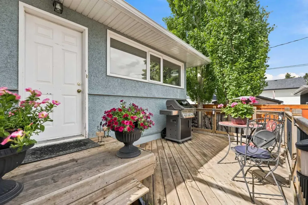 3518 3 Avenue SW Calgary AB T3C 0A6