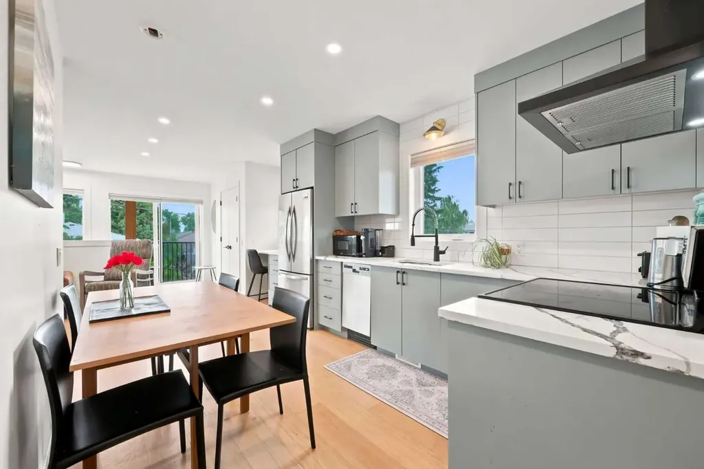 3518 3 Avenue SW Calgary AB T3C 0A6