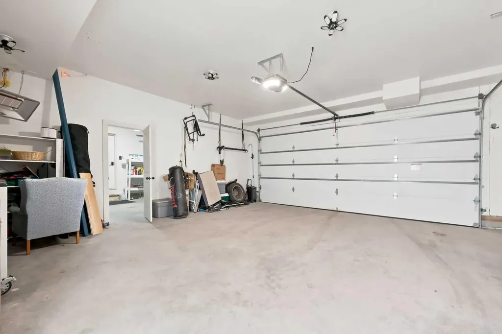 3518 3 Avenue SW Calgary AB T3C 0A6