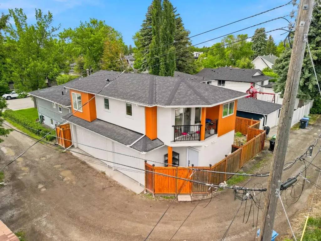 3518 3 Avenue SW Calgary AB T3C 0A6