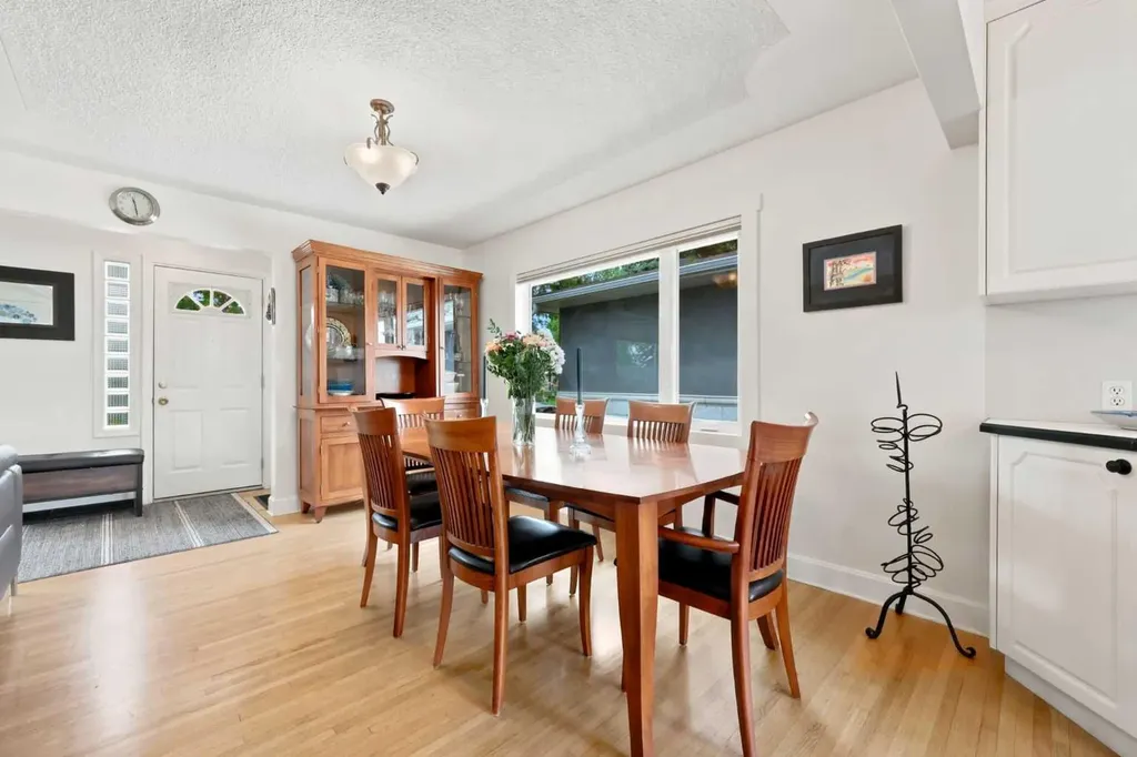 3518 3 Avenue SW Calgary AB T3C 0A6