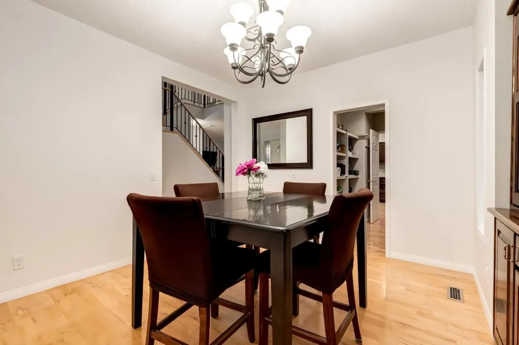 10450 Rockyledge Street NW Calgary AB T3G 5N1