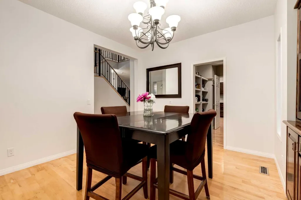 10450 Rockyledge Street NW Calgary AB T3G 5N1
