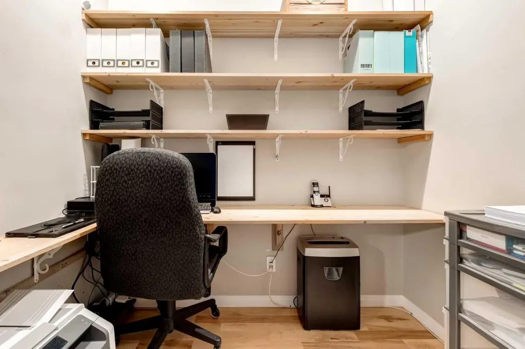 10450 Rockyledge Street NW Calgary AB T3G 5N1
