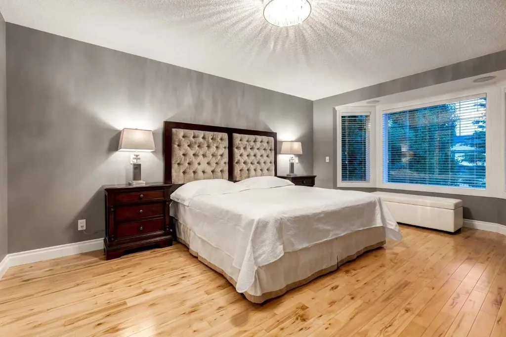 10450 Rockyledge Street NW Calgary AB T3G 5N1