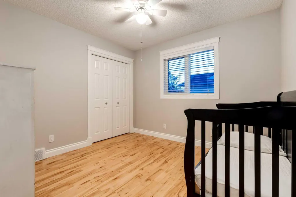 10450 Rockyledge Street NW Calgary AB T3G 5N1