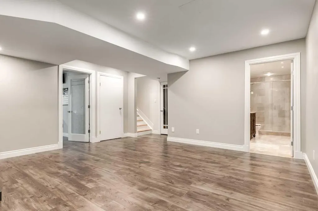 10450 Rockyledge Street NW Calgary AB T3G 5N1