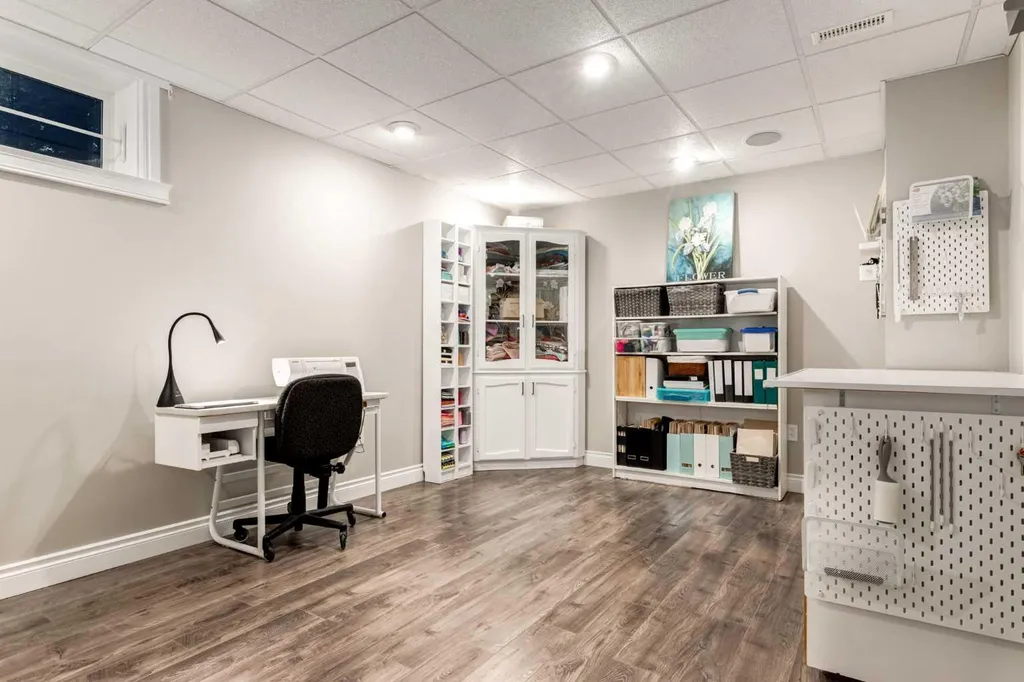 10450 Rockyledge Street NW Calgary AB T3G 5N1