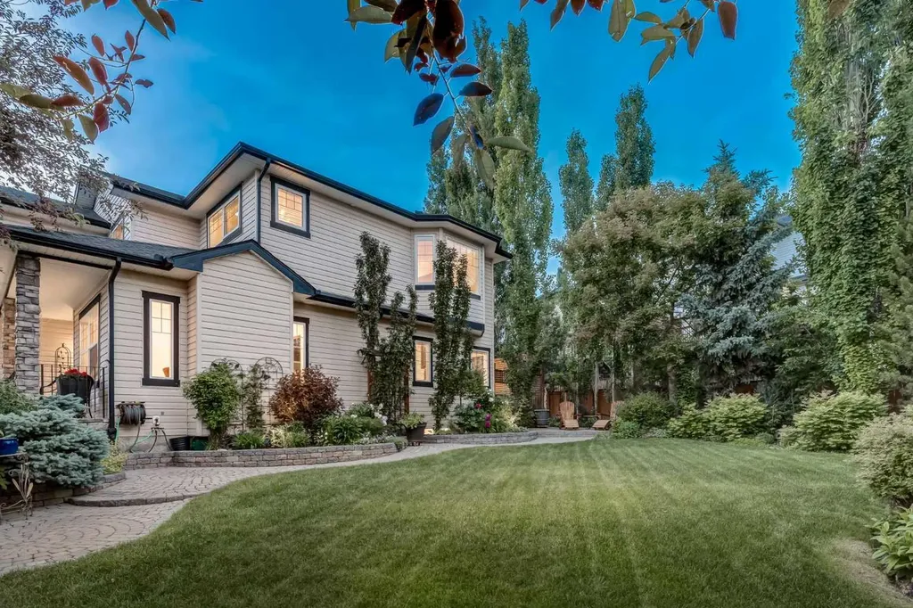 10450 Rockyledge Street NW Calgary AB T3G 5N1