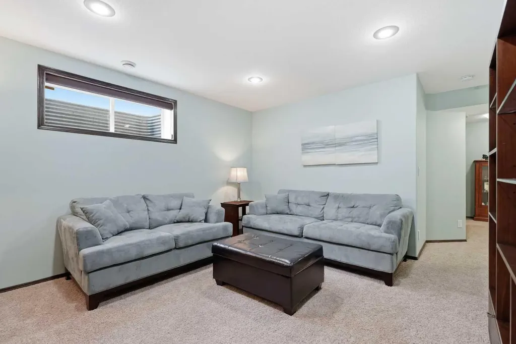 1 Cody Place Red Deer AB T4P 0M4