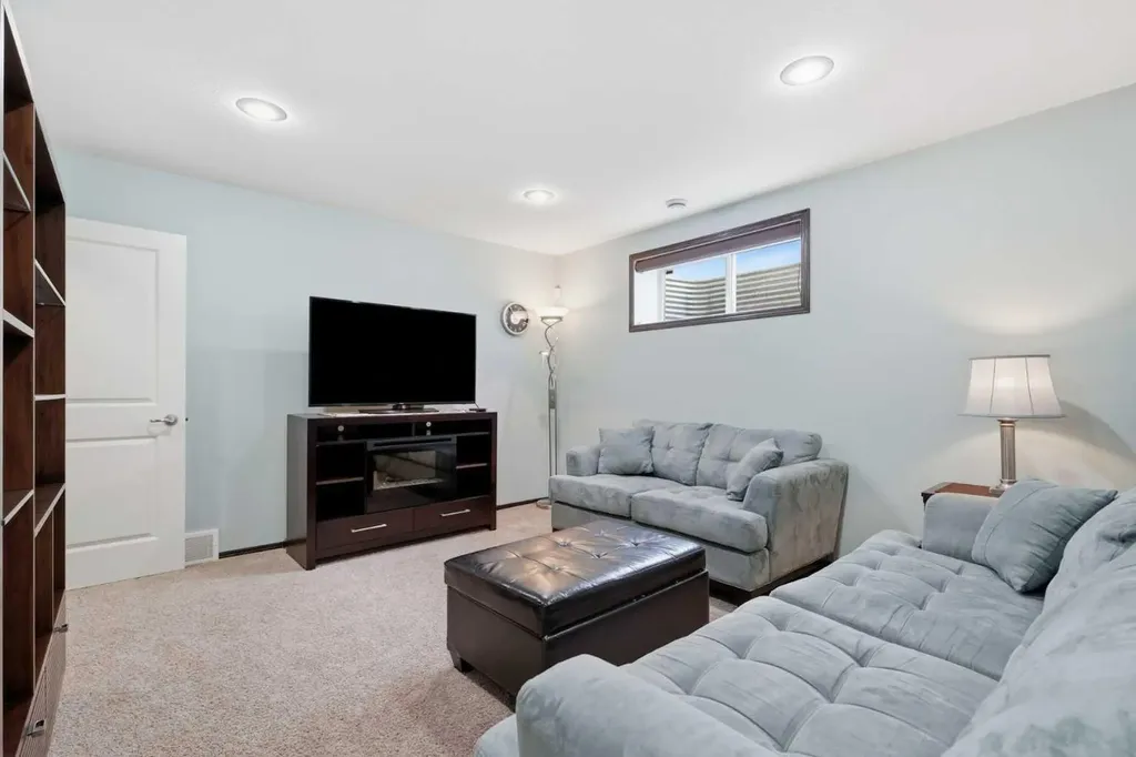 1 Cody Place Red Deer AB T4P 0M4