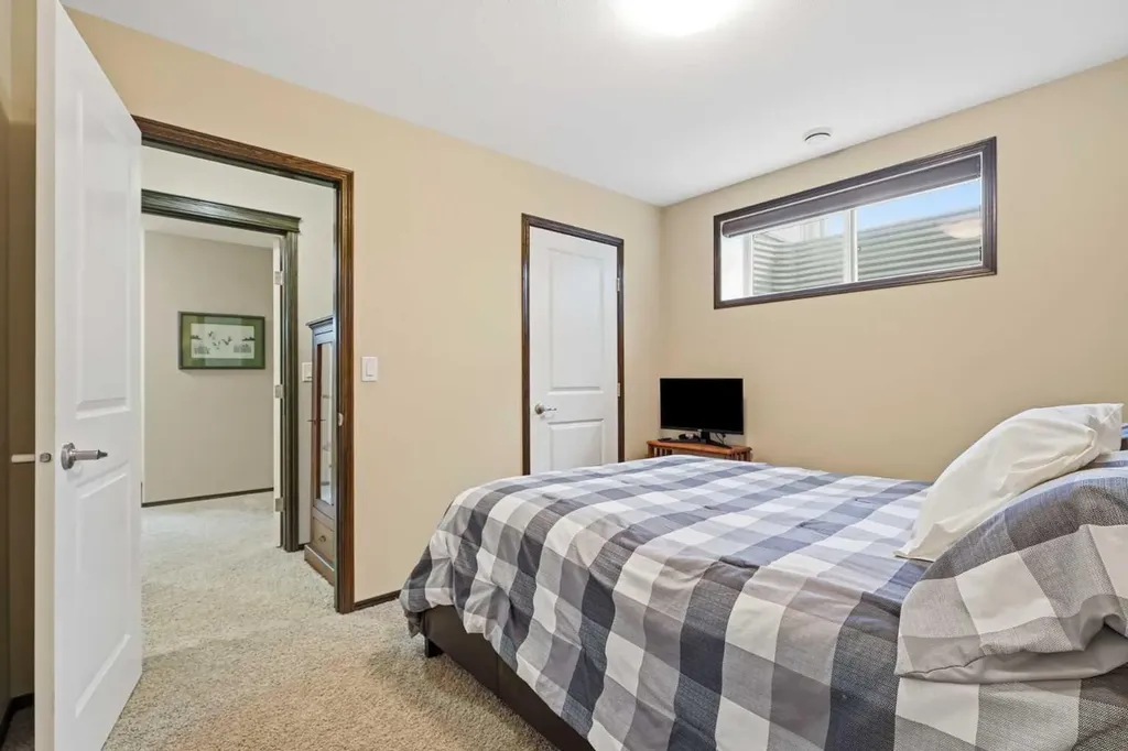 1 Cody Place Red Deer AB T4P 0M4