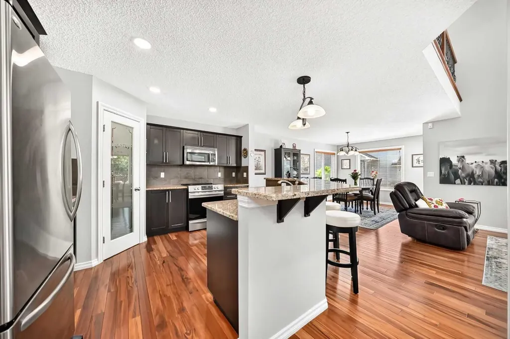 209 Crystal Green Point Okotoks AB T1S 2K7