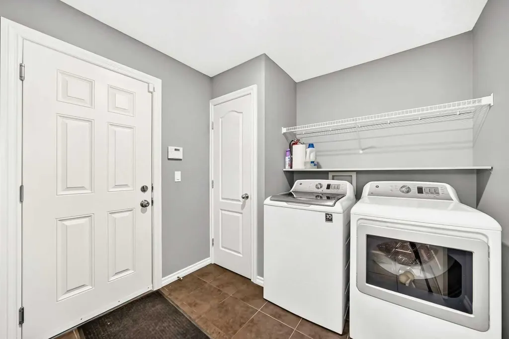 209 Crystal Green Point Okotoks AB T1S 2K7
