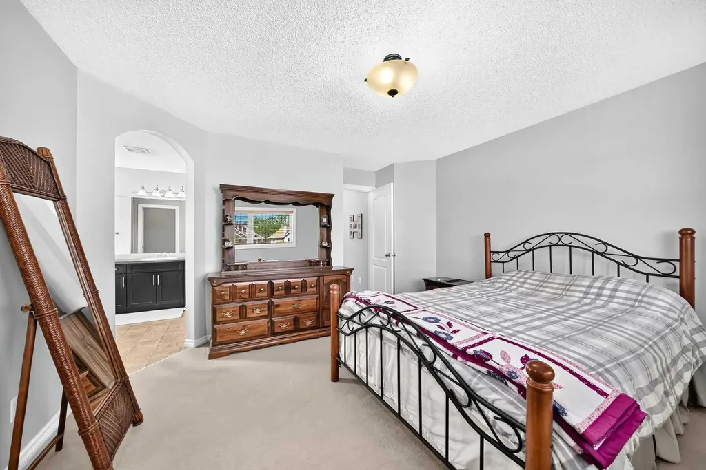 209 Crystal Green Point Okotoks AB T1S 2K7