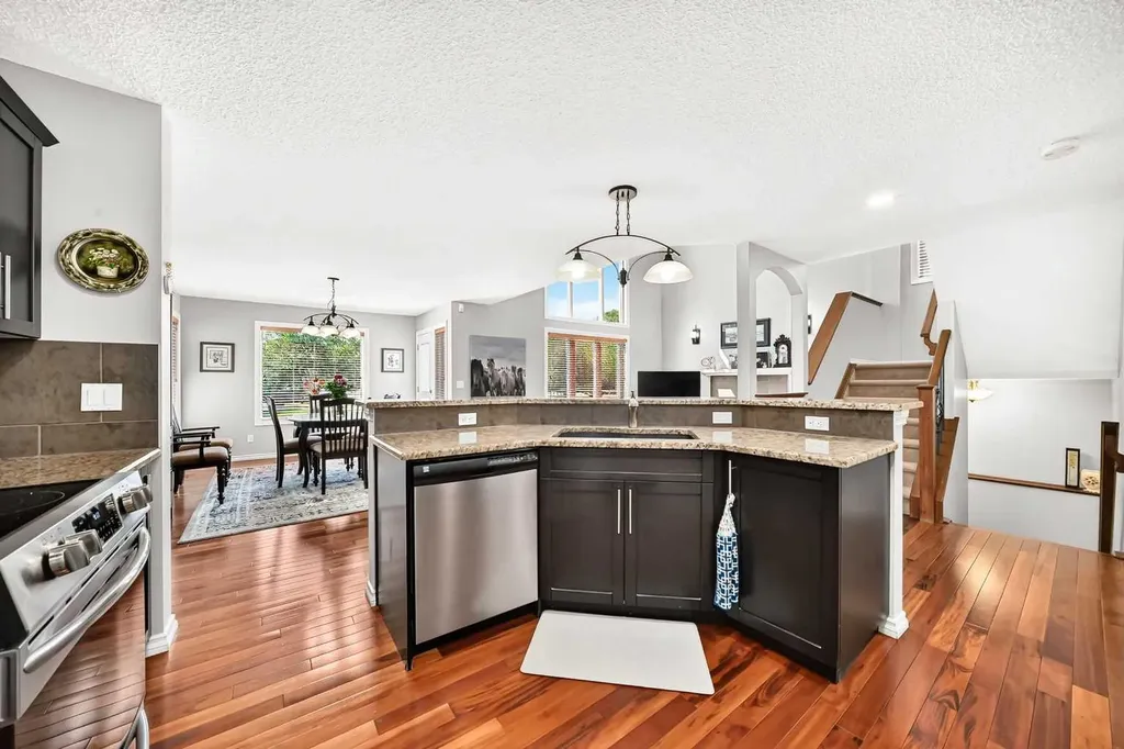 209 Crystal Green Point Okotoks AB T1S 2K7