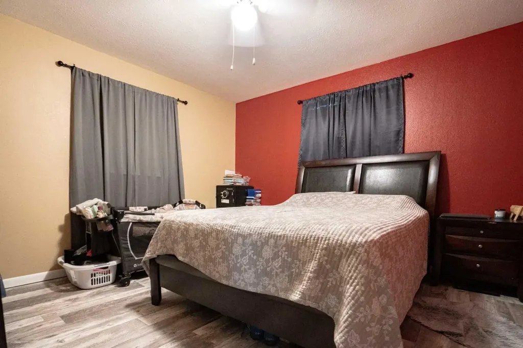 4811 53 Avenue Grimshaw AB T0H1W0