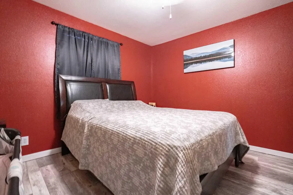 4811 53 Avenue Grimshaw AB T0H1W0