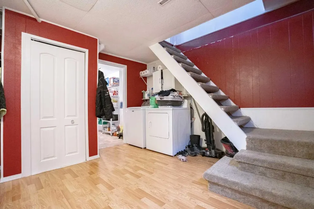 4811 53 Avenue Grimshaw AB T0H1W0