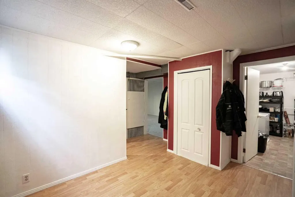 4811 53 Avenue Grimshaw AB T0H1W0