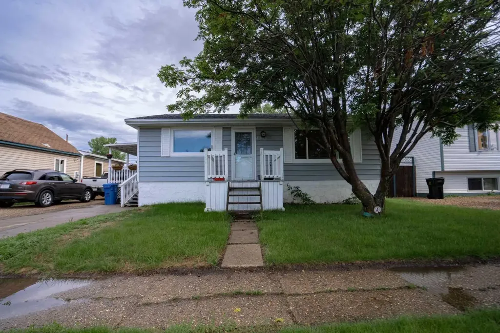 4811 53 Avenue Grimshaw AB T0H1W0