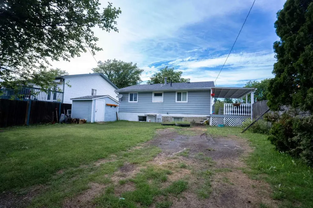 4811 53 Avenue Grimshaw AB T0H1W0