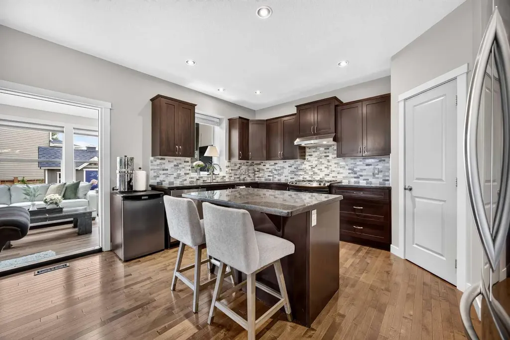 2029 Luxstone Boulevard SW Airdrie AB T4B 0J7