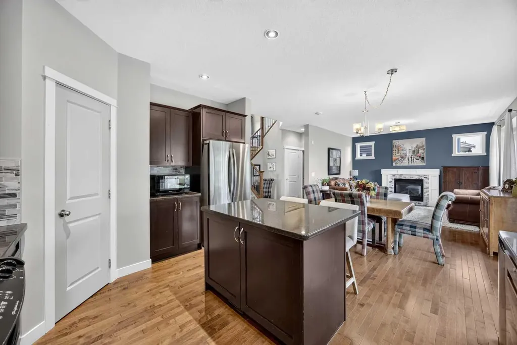 2029 Luxstone Boulevard SW Airdrie AB T4B 0J7