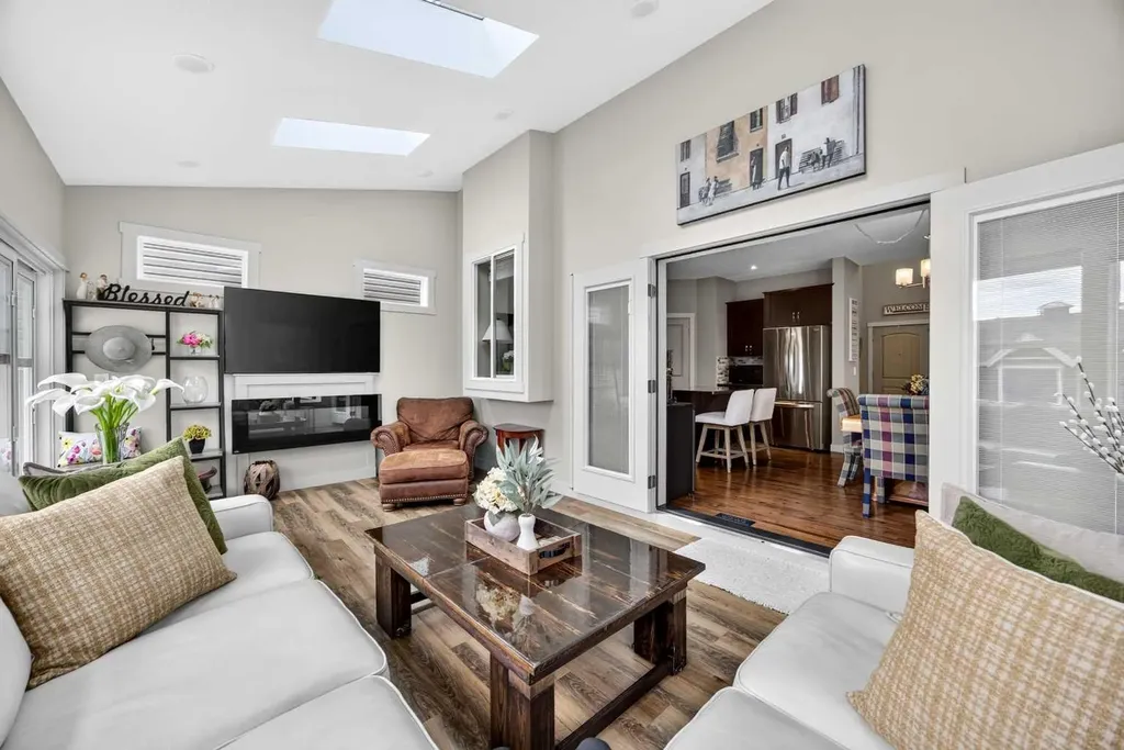 2029 Luxstone Boulevard SW Airdrie AB T4B 0J7