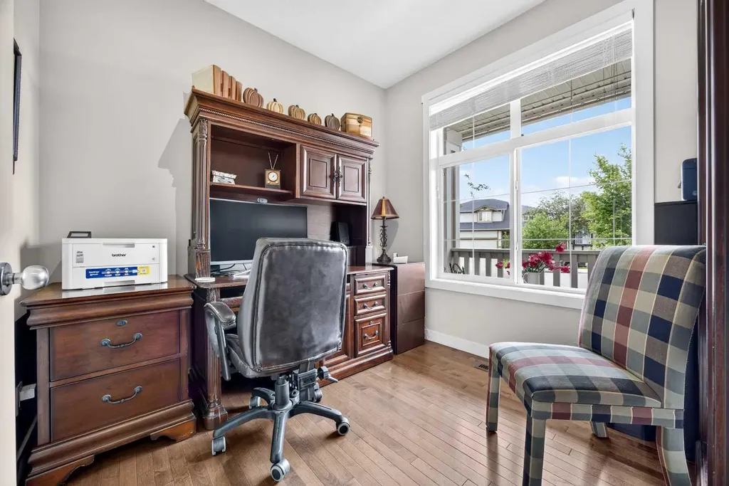 2029 Luxstone Boulevard SW Airdrie AB T4B 0J7
