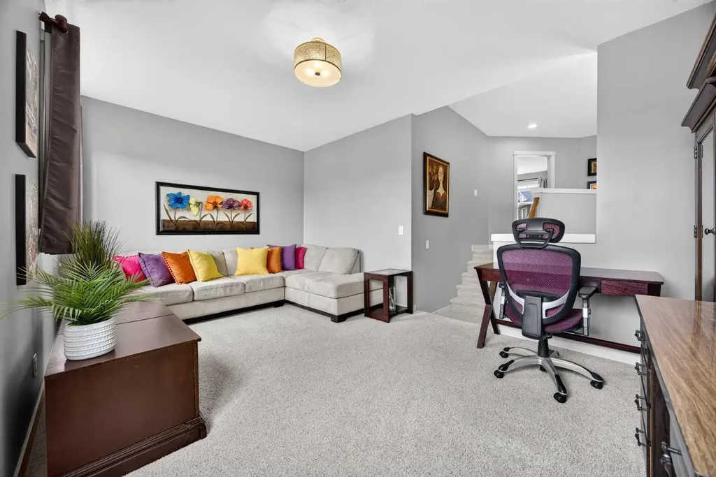 2029 Luxstone Boulevard SW Airdrie AB T4B 0J7