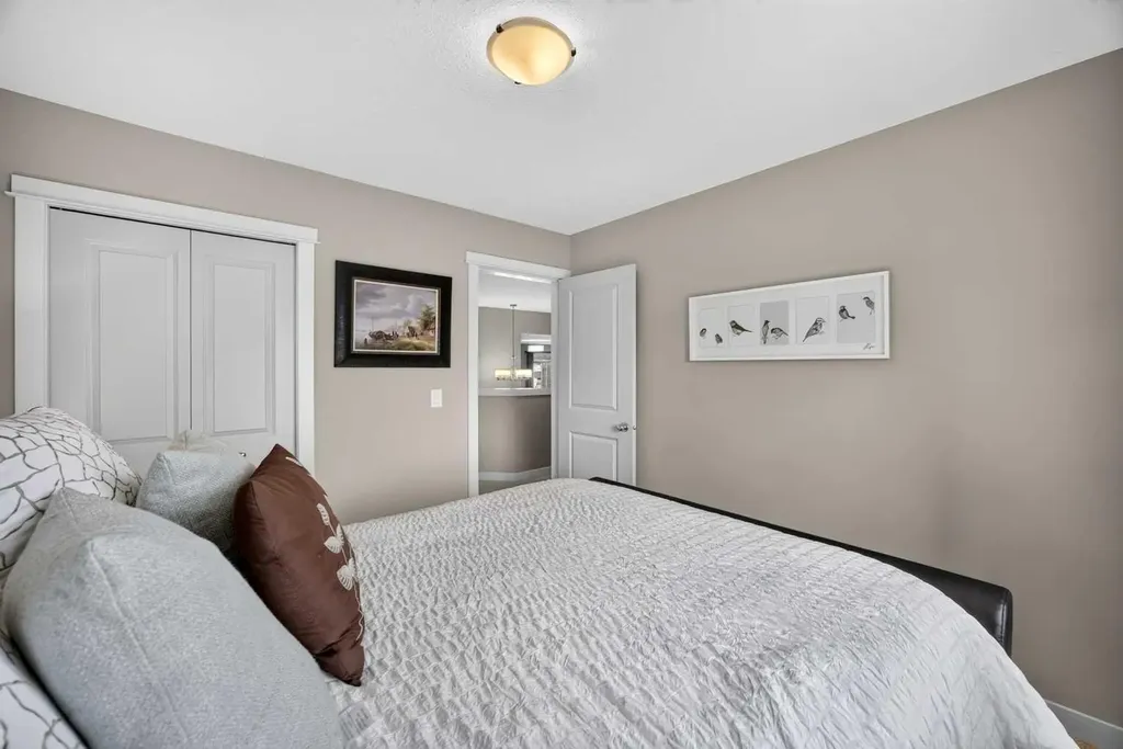 2029 Luxstone Boulevard SW Airdrie AB T4B 0J7