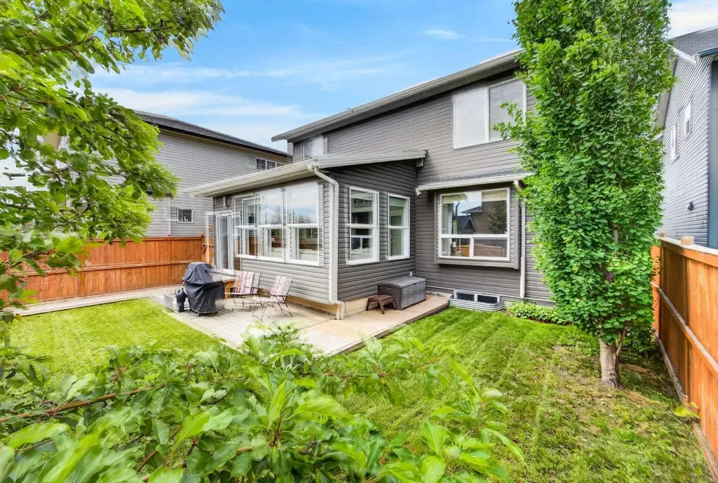 2029 Luxstone Boulevard SW Airdrie AB T4B 0J7