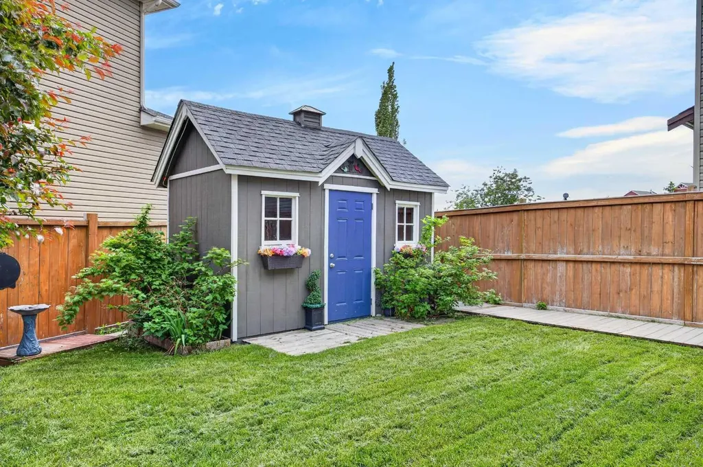 2029 Luxstone Boulevard SW Airdrie AB T4B 0J7