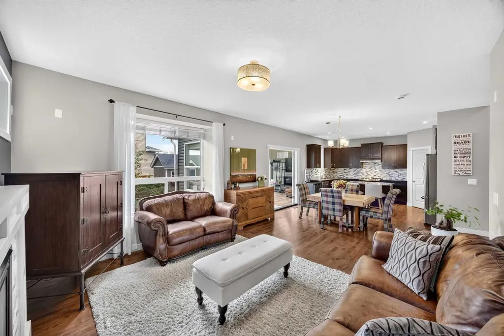2029 Luxstone Boulevard SW Airdrie AB T4B 0J7