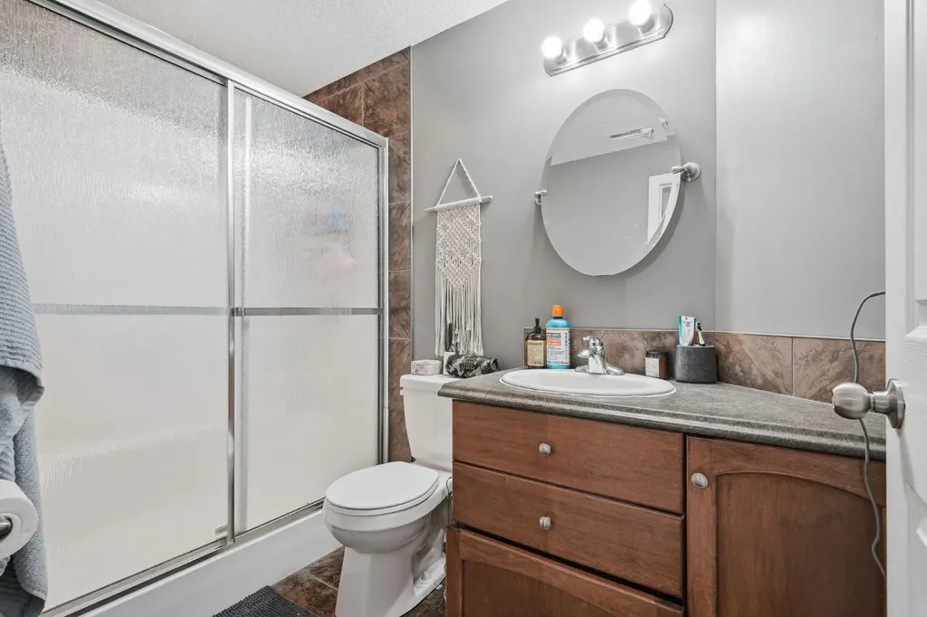 379 Cimarron Boulevard Okotoks AB T1S 2L8