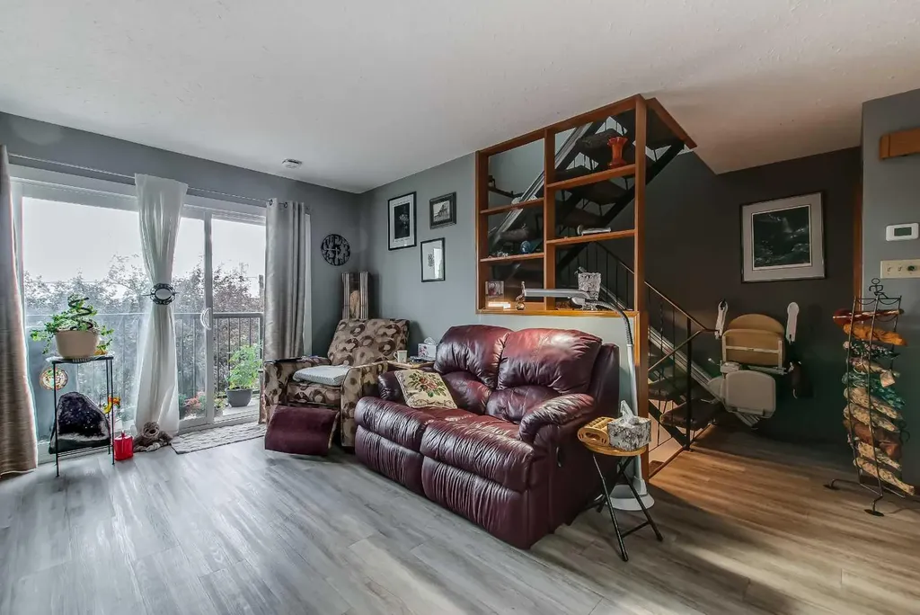 643 5 Street SE Medicine Hat AB T1A 0N4