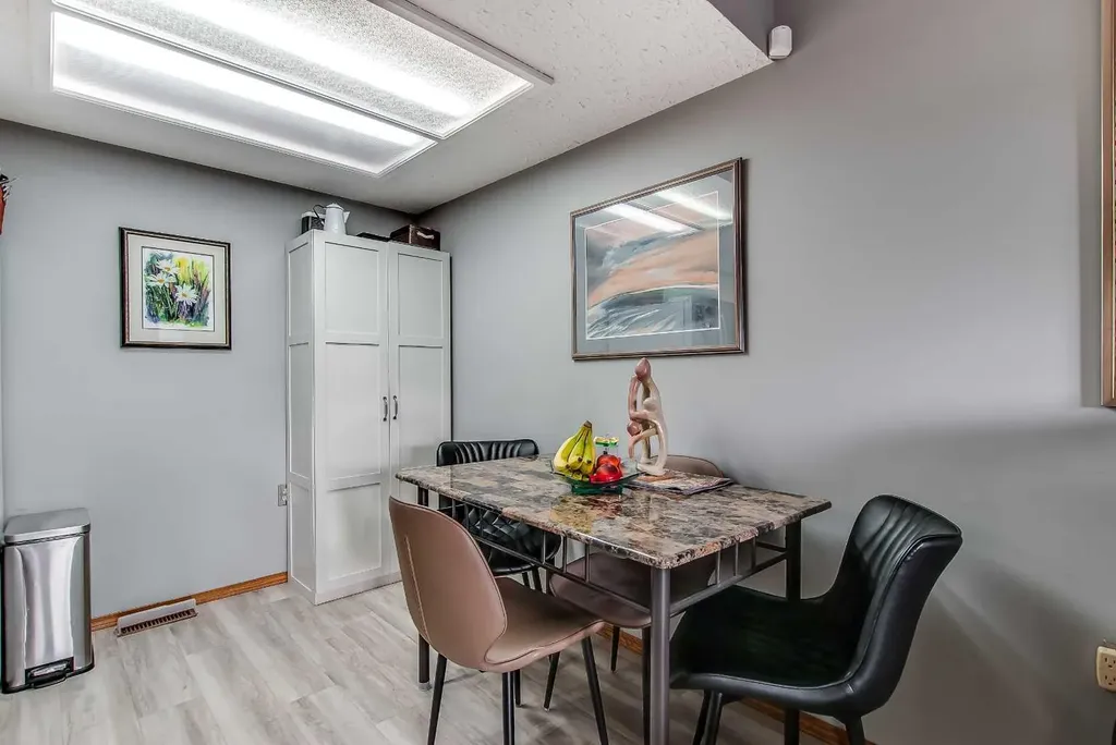 643 5 Street SE Medicine Hat AB T1A 0N4