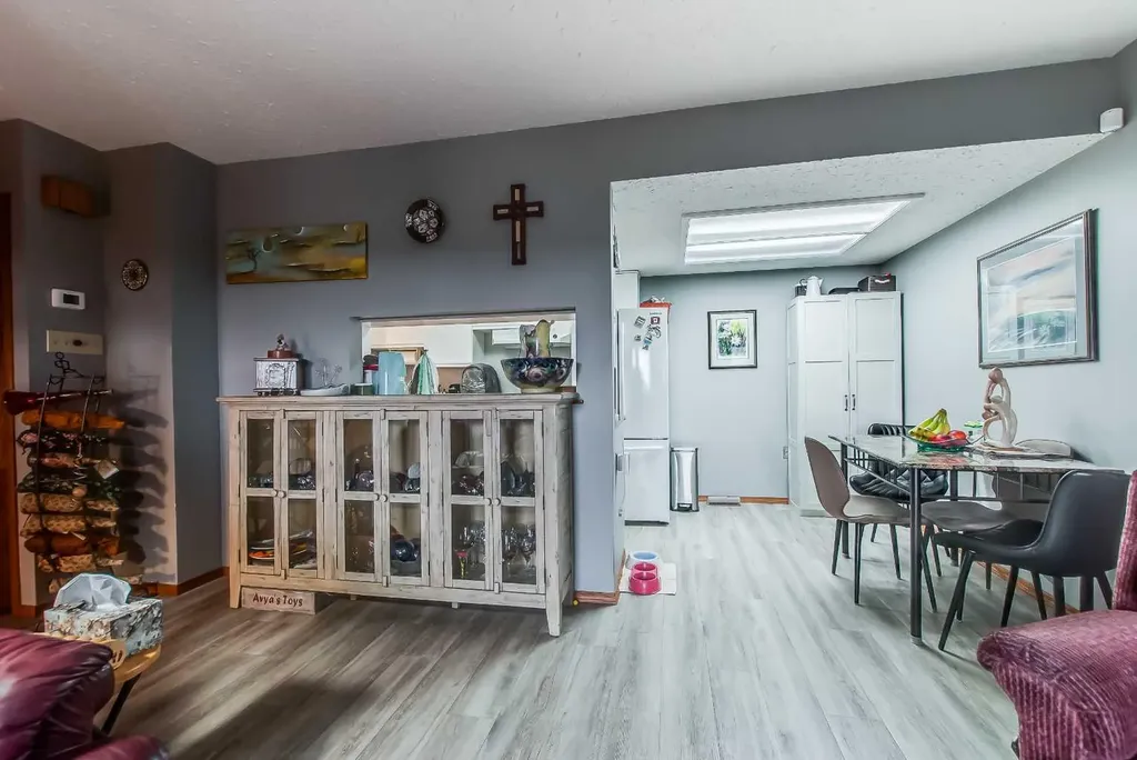 643 5 Street SE Medicine Hat AB T1A 0N4